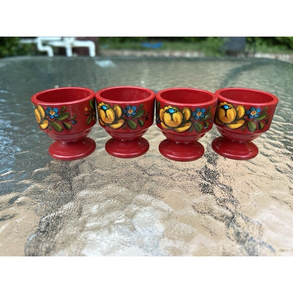 Set Of 4 Vintage Germany 70s 60s Plastic Red with Flowers Egg Cup by Emsa W. - Picture 2 of 8